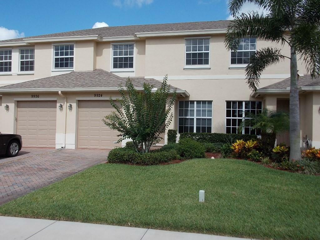 Property Photo:  9924 E Villa Circle  FL 32966 