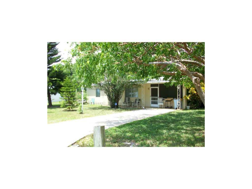 Property Photo: 1535 15th Avenue FL 32960