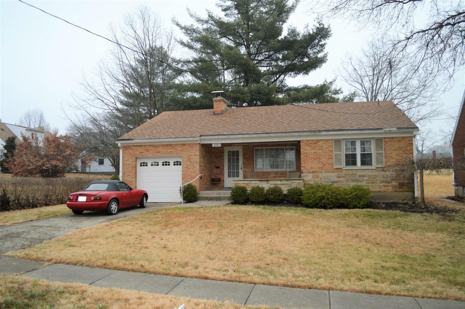 Property Photo:  3998 Roswell Ave  OH 45211 