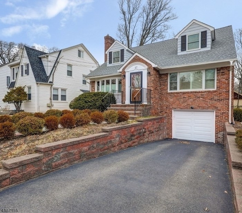 Property Photo:  27 Elberta Rd  NJ 07040 