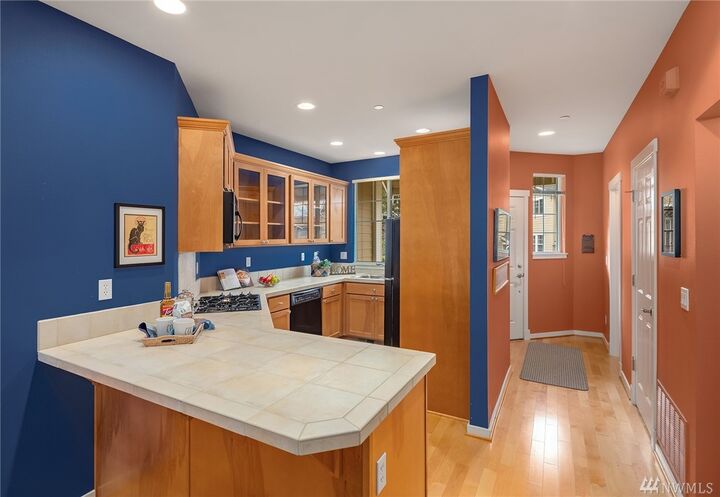 Property Photo: 1941 NE Killian Lane 12C WA 98029