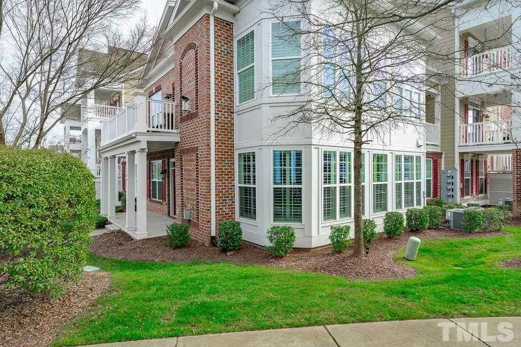 Property Photo: 10529 Sablewood Drive 106 NC 27617