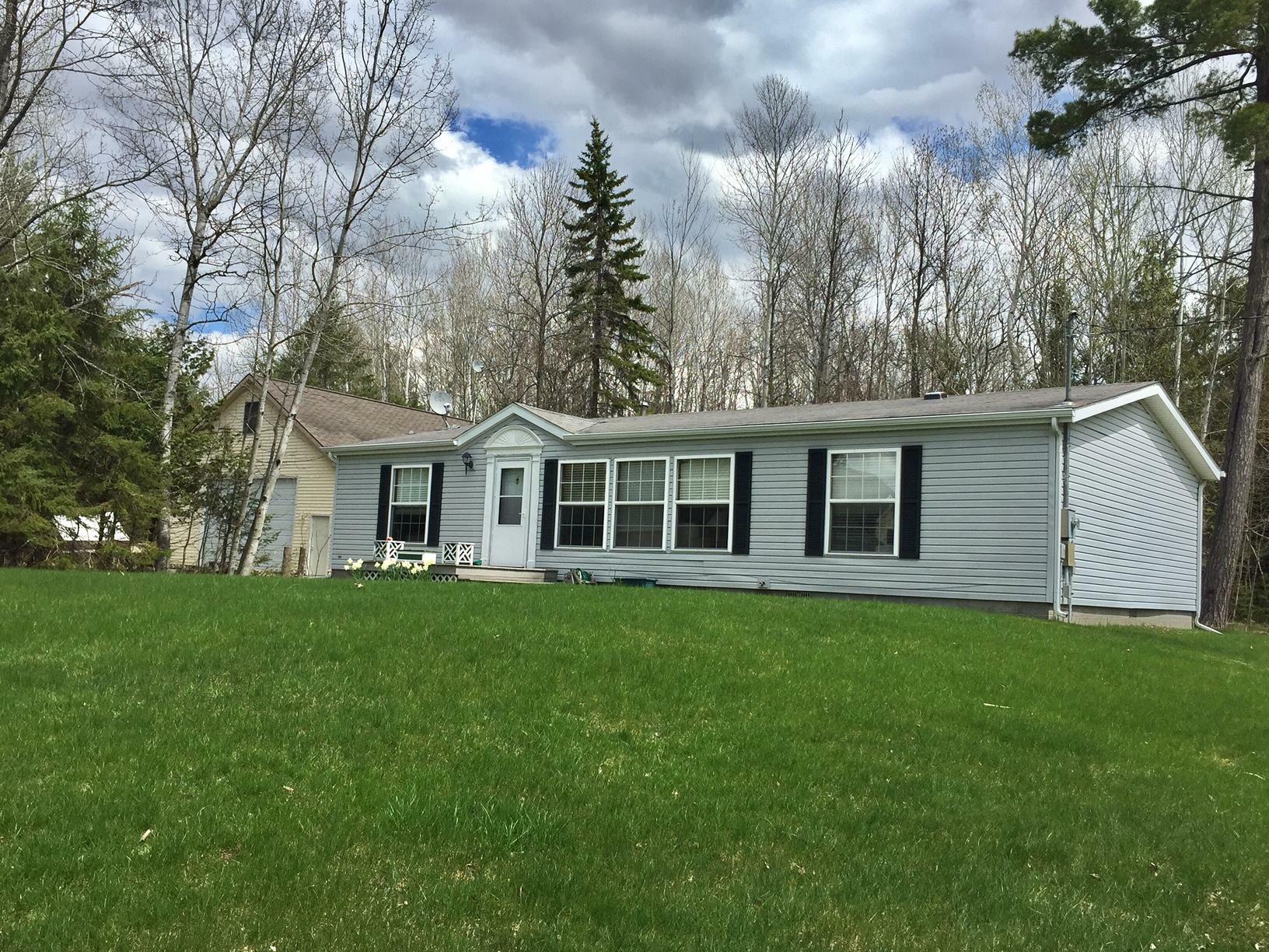 Property Photo:  950 Stratford Lane  MI 49749 