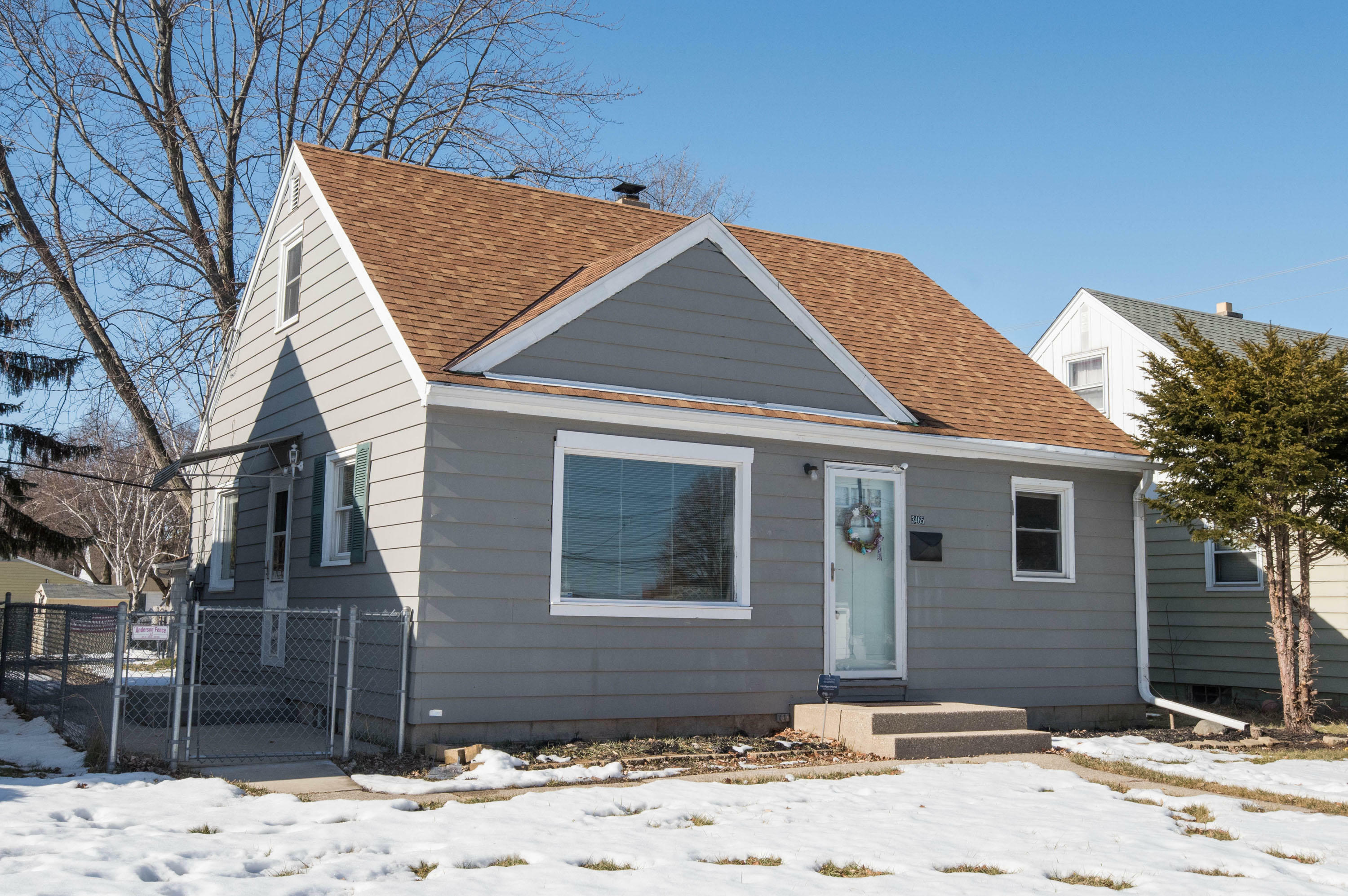 Property Photo:  3465 N 77th St  WI 53222 