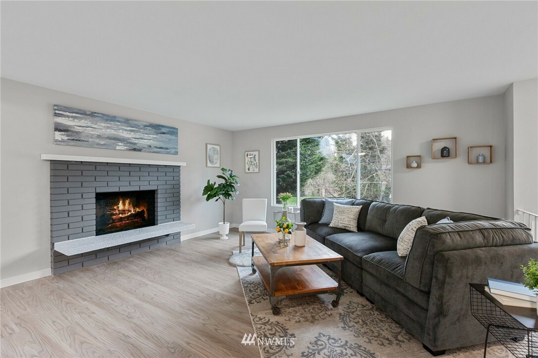 Property Photo: 13720 28th Avenue NE WA 98125