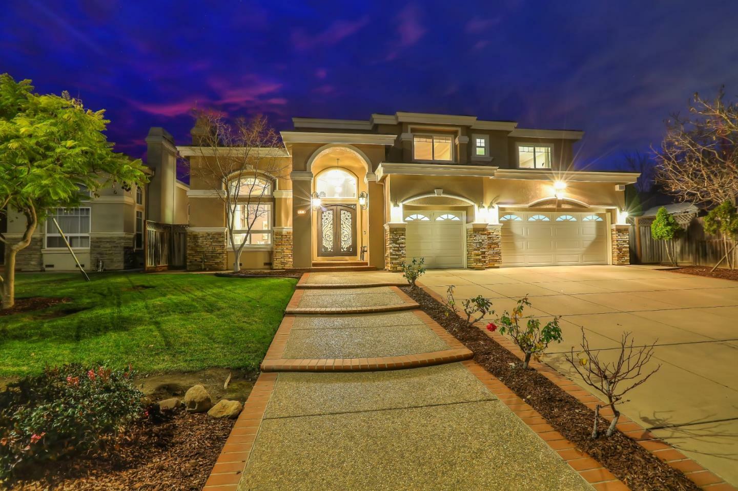 Property Photo:  10121 Camino Vista Drive  CA 95014 