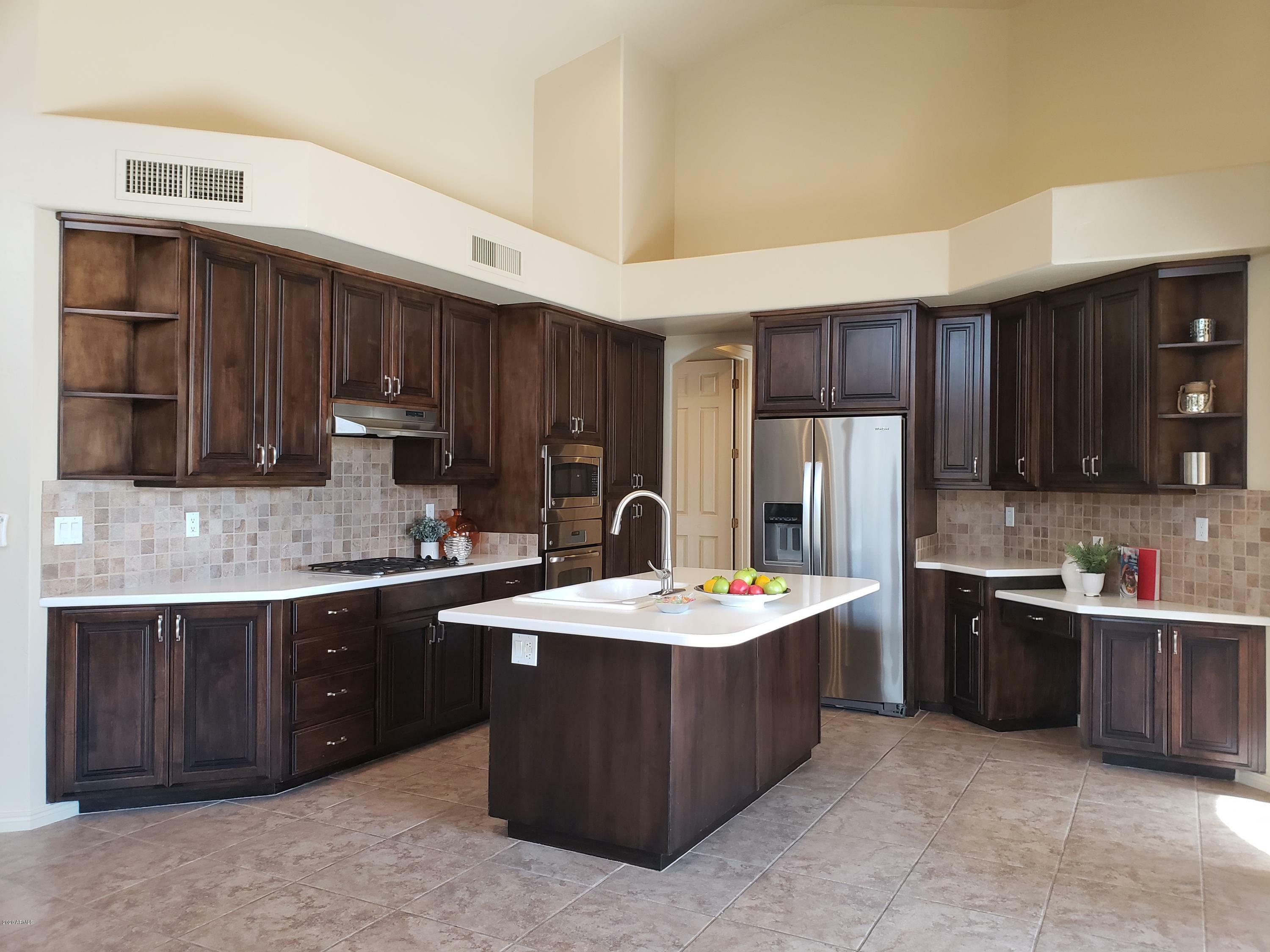 Property Photo: 9467 N 115th Place AZ 85259