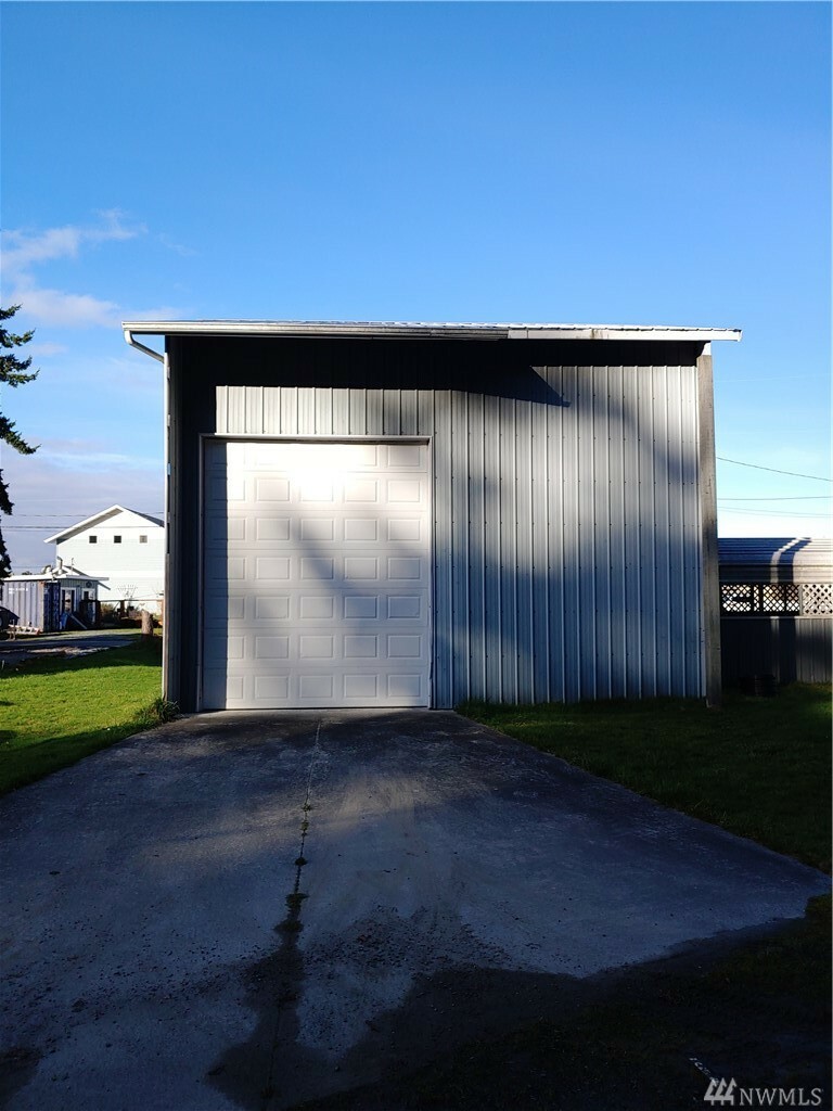 Property Photo:  3575 Shell St  WA 98253 