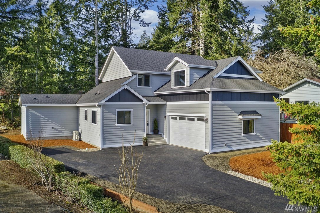 Property Photo: 330 E Rainier Ct WA 98524