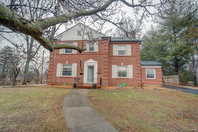 Property Photo: 10 Country Club Place 62223