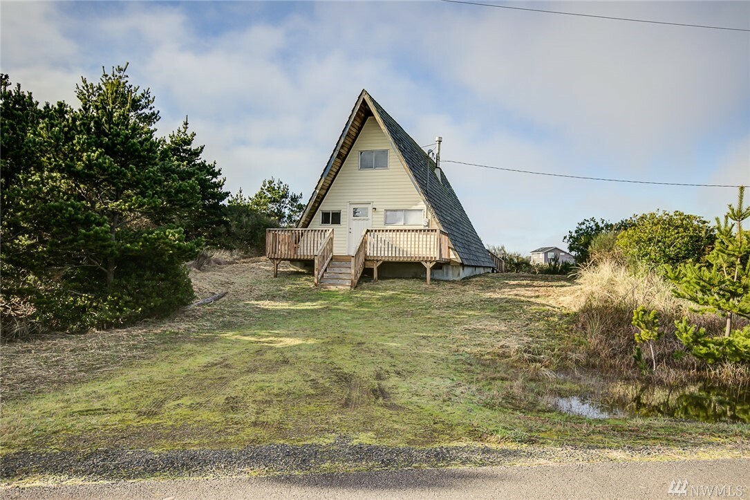 Property Photo:  1253 Fairwood Dr SW  WA 98569 