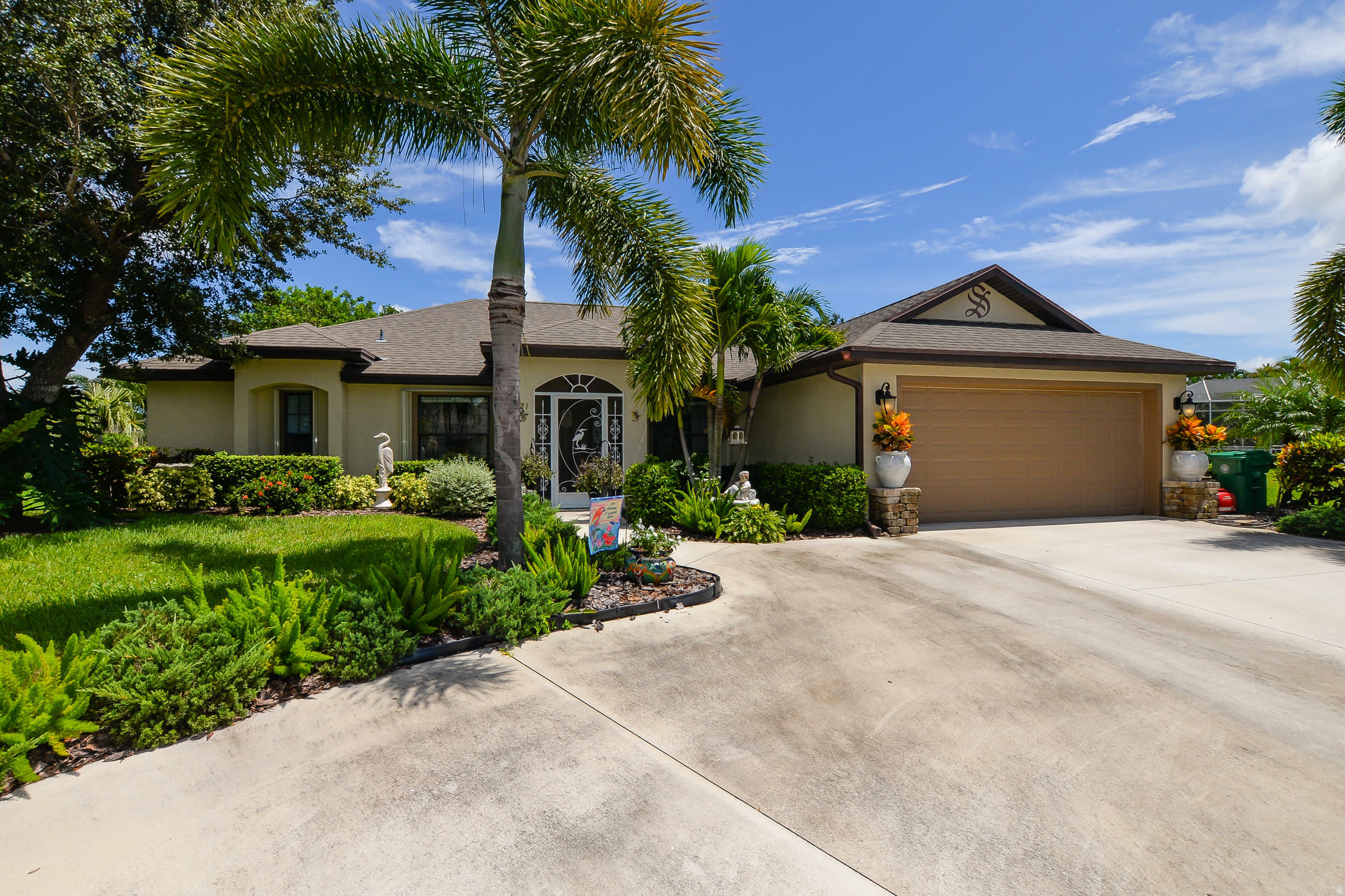 Property Photo:  321 SW Panther Trace  FL 34953 