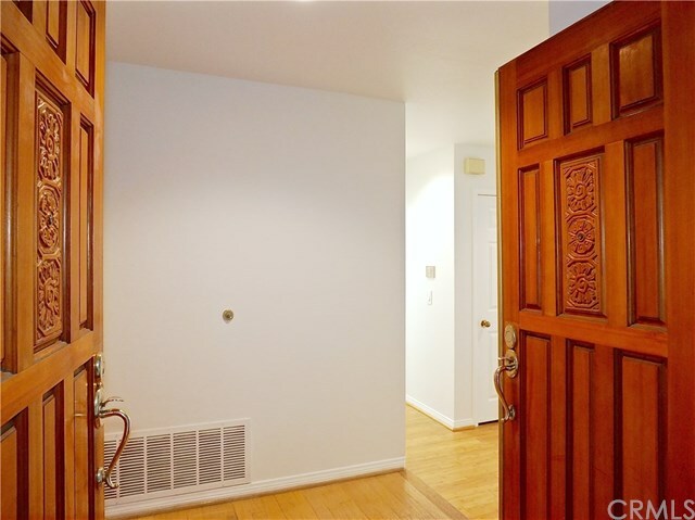 Property Photo: 6075 Loynes Drive 31 CA 90803