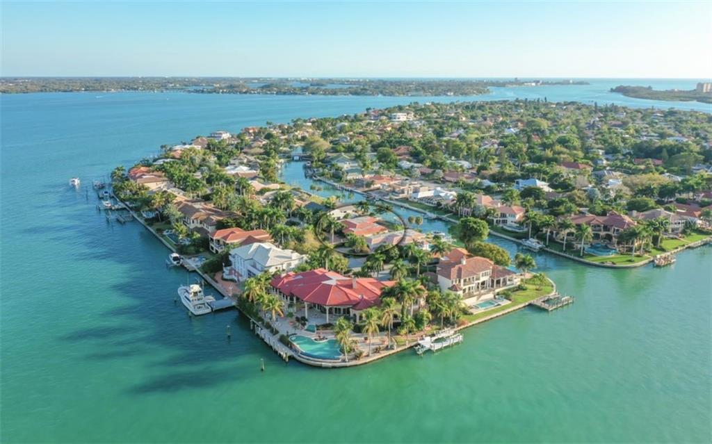 Property Photo: 410 Meadow Lark Drive FL 34236