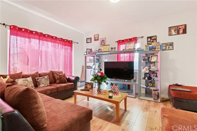 Property Photo:  815 W E Street  CA 90744 