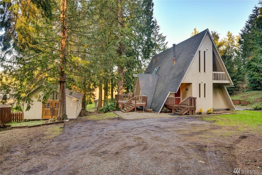 Property Photo:  21713 W Lost Lake Rd  WA 98296 