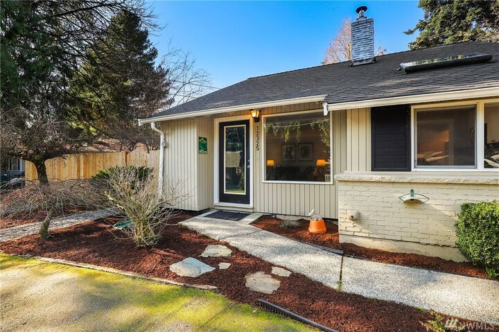 Property Photo:  12325  97th Place NE  WA 98034 