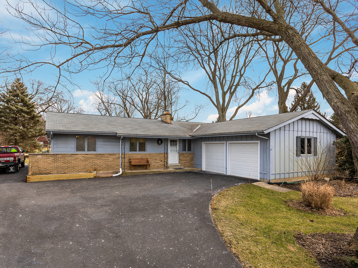 Property Photo: 1N253 Bloomingdale Road IL 60188