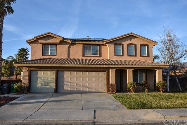 Property Photo: 620 Ashford Court CA 92223