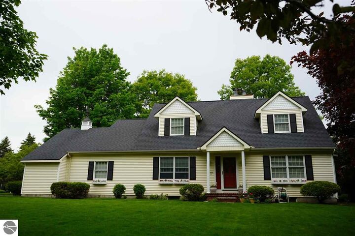 8927 Sunset Circle  Traverse City MI 49686 photo