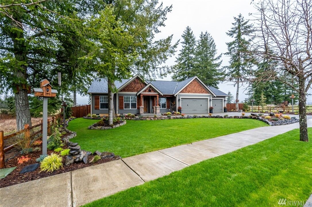 Property Photo:  113  Redwood Lane  WA 98570 
