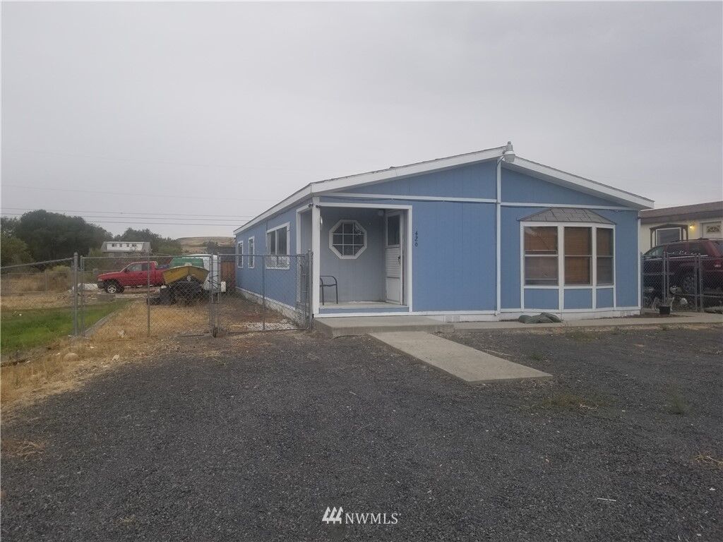 Property Photo:  426  3rd Avenue SE  WA 98851 