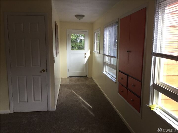 Property Photo:  801 Pecks Dr A  WA 98203 