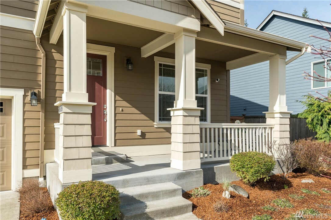 Property Photo:  20104 7th Ave W  WA 98036 