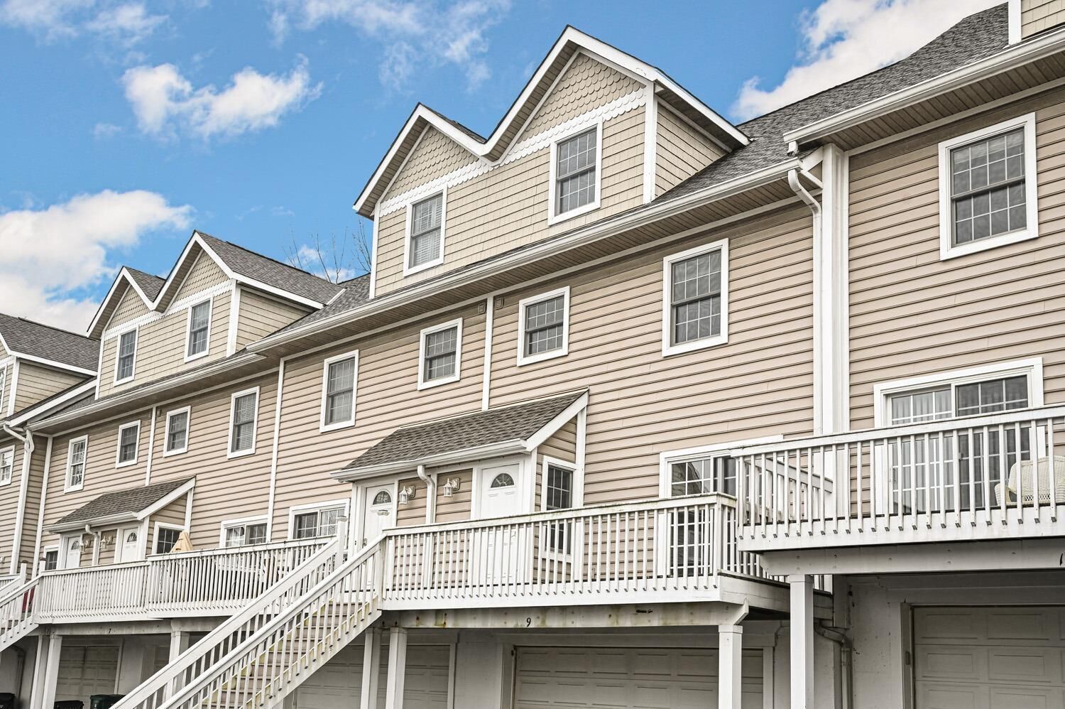 Property Photo:  3450 Golden Ave 9  OH 45226 