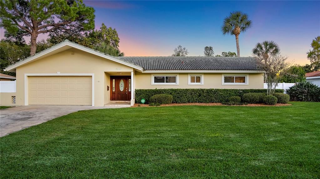 Property Photo: 5321 Dover Street NE FL 33703