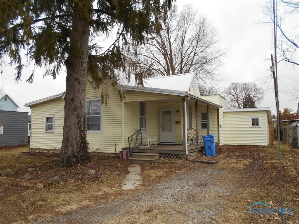 Property Photo:  718 Findlay Street  OH 45840 