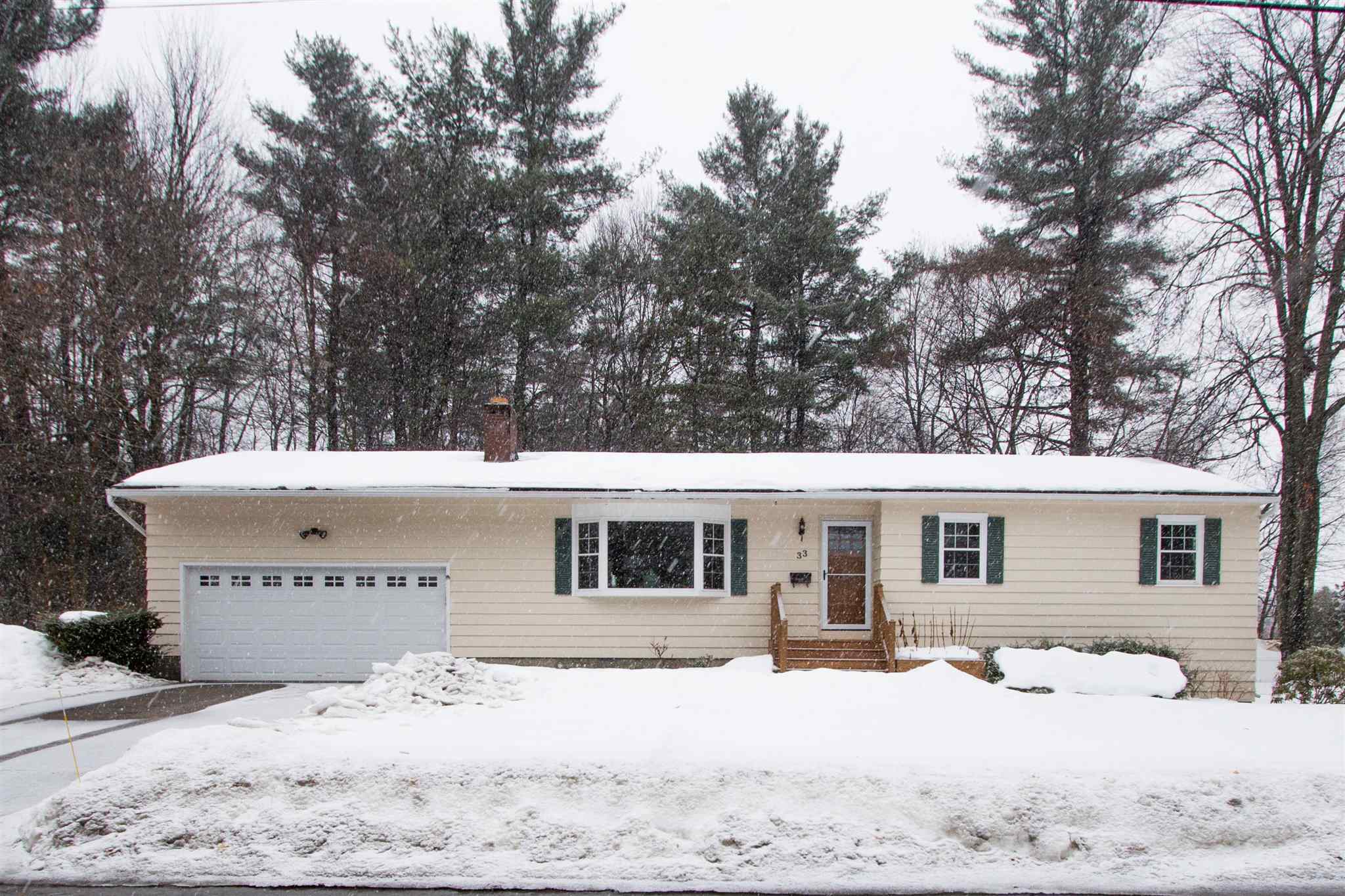 Property Photo:  33 Laurel Hill Drive  VT 05403 