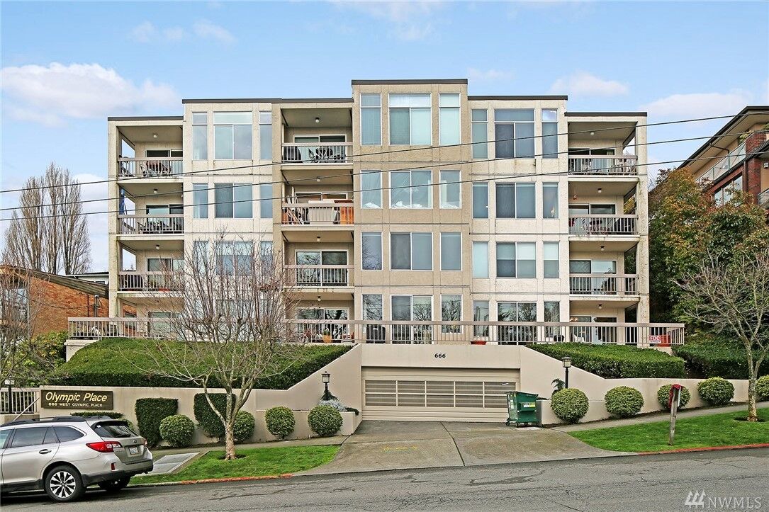 Property Photo:  666 W Olympic Place 303  WA 98119 
