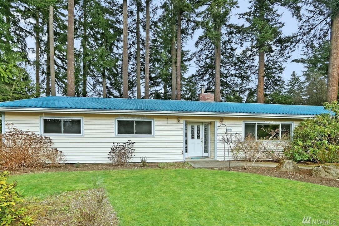 Property Photo:  1921 Magnolia Rd  WA 98036 