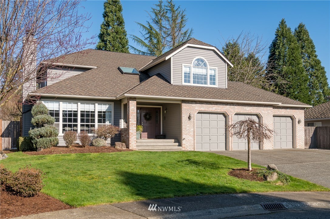 Property Photo:  12312 SE 237th Place  WA 98031 