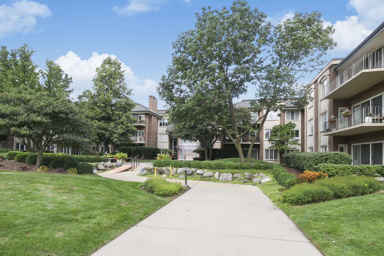 Property Photo: 3 Oak Brook Club Drive D303 IL 60523