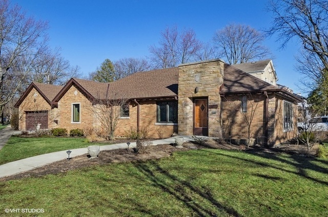 Property Photo:  6709 North Wildwood Avenue  IL 60646 