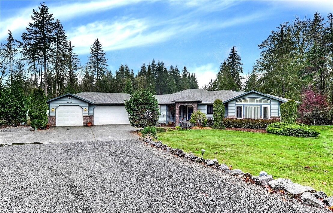 Property Photo:  1612  177th Avenue NE  WA 98290 