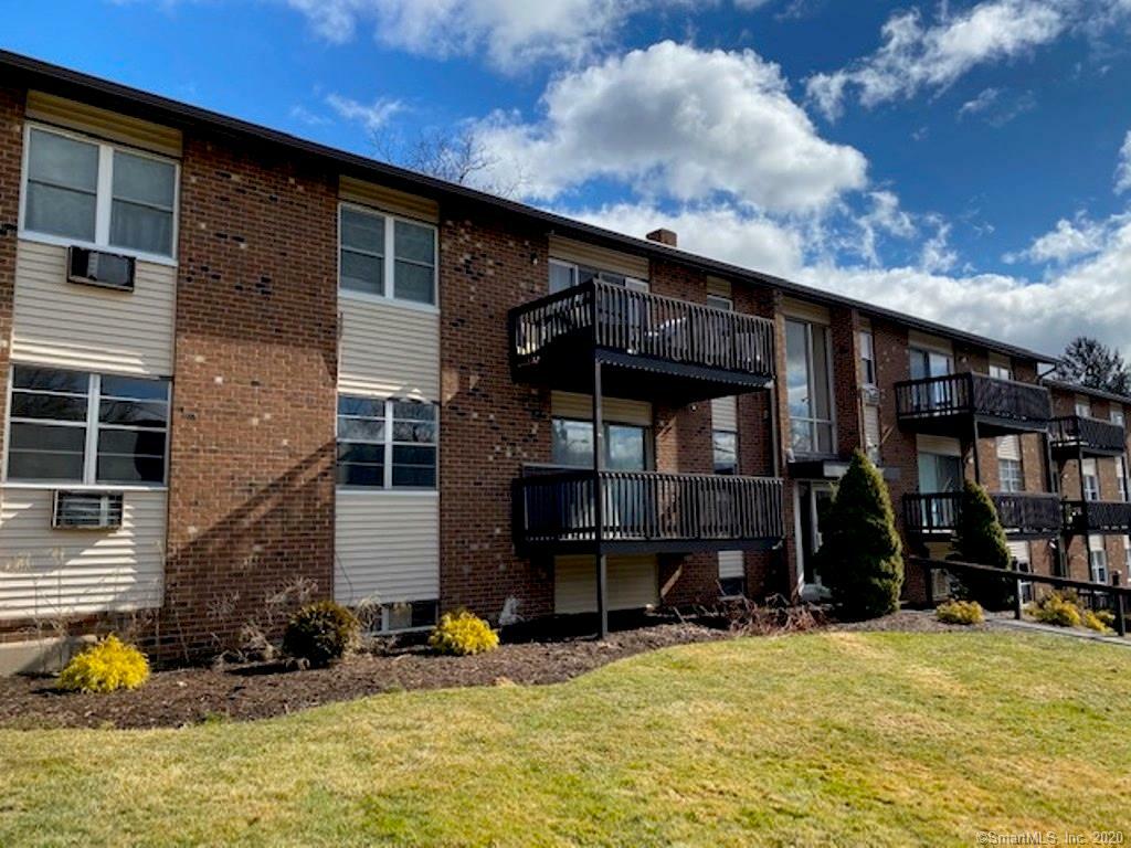 Property Photo:  17 Balance Rock Road 7  CT 06483 