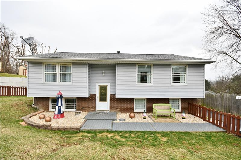 Property Photo: 543 Tomahawk Dr PA 15037