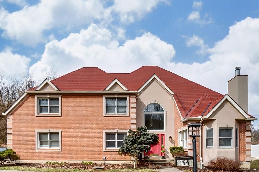Property Photo:  3641 Canyon Dr  OH 45217 