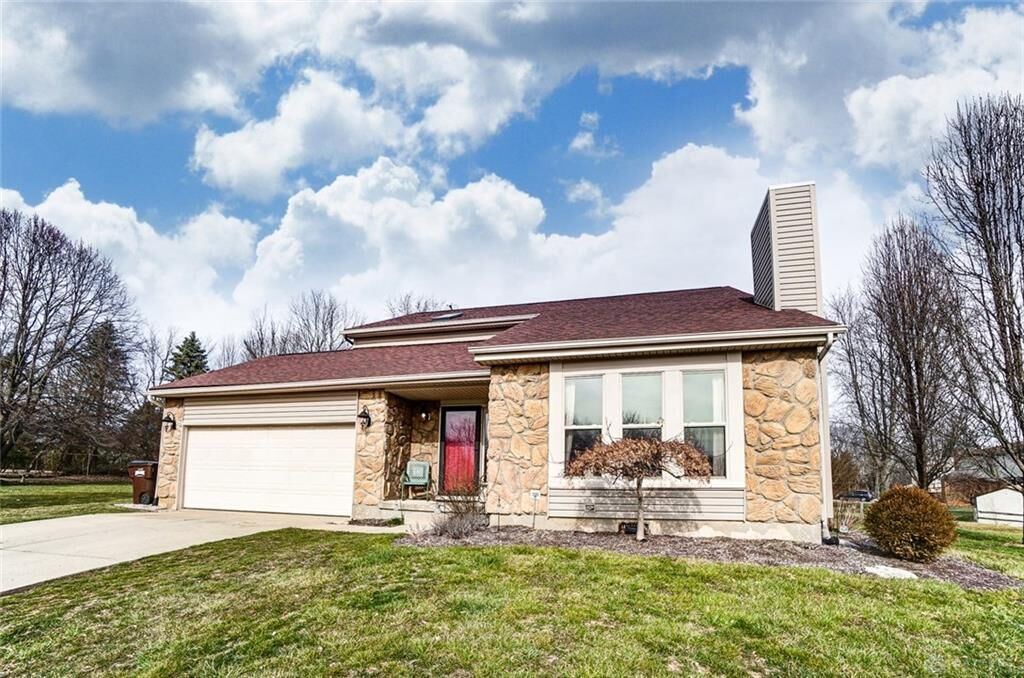 Property Photo:  1408 Blue Stone Court  OH 45440