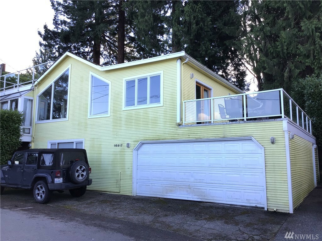 Property Photo:  16917 SE 38th Place  WA 98008 