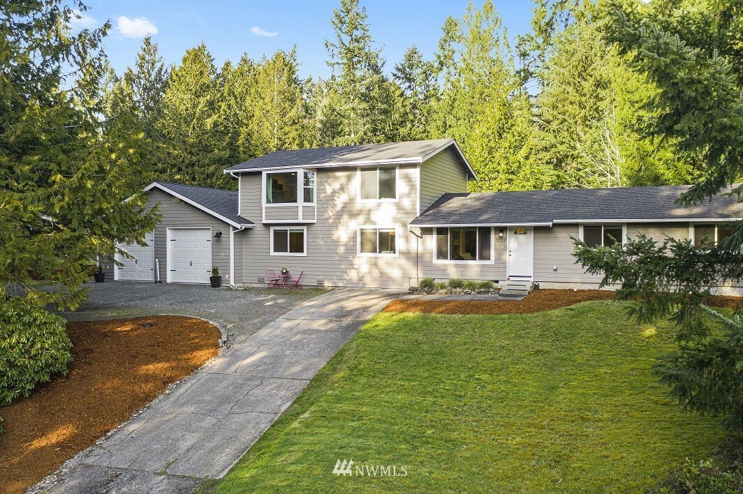 Property Photo:  6702 185th Avenue E  WA 98391 