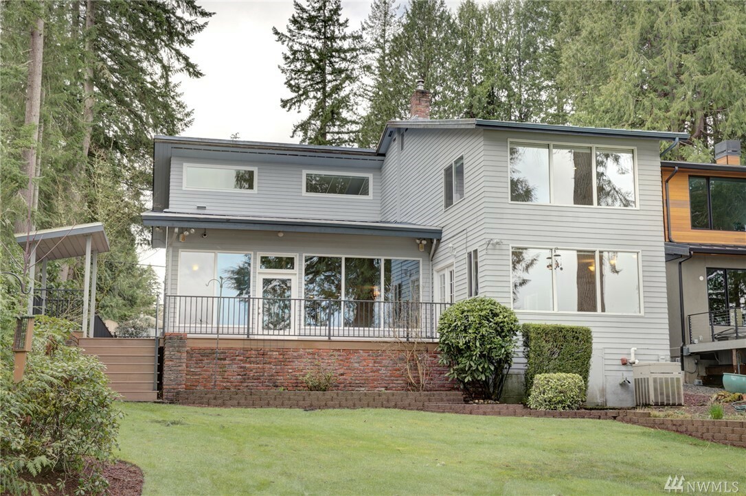 Property Photo:  31068 W Lake Morton Dr SE  WA 98042 