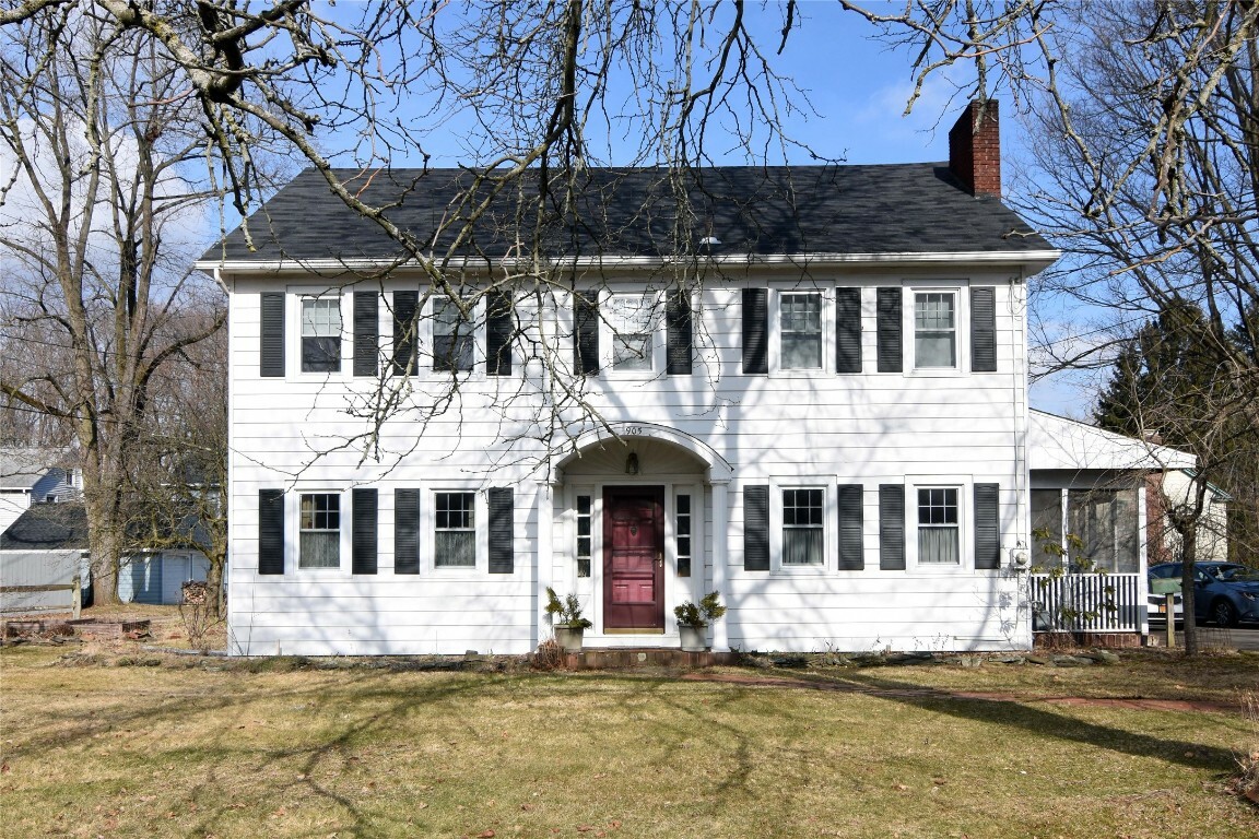 Property Photo:  905 Vestal Road  NY 13850 