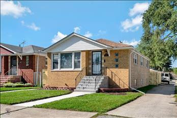 Property Photo:  10914 South Lowe Avenue  IL 60628 