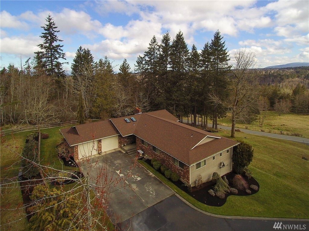 Property Photo:  792 Glass Rd  WA 98362 