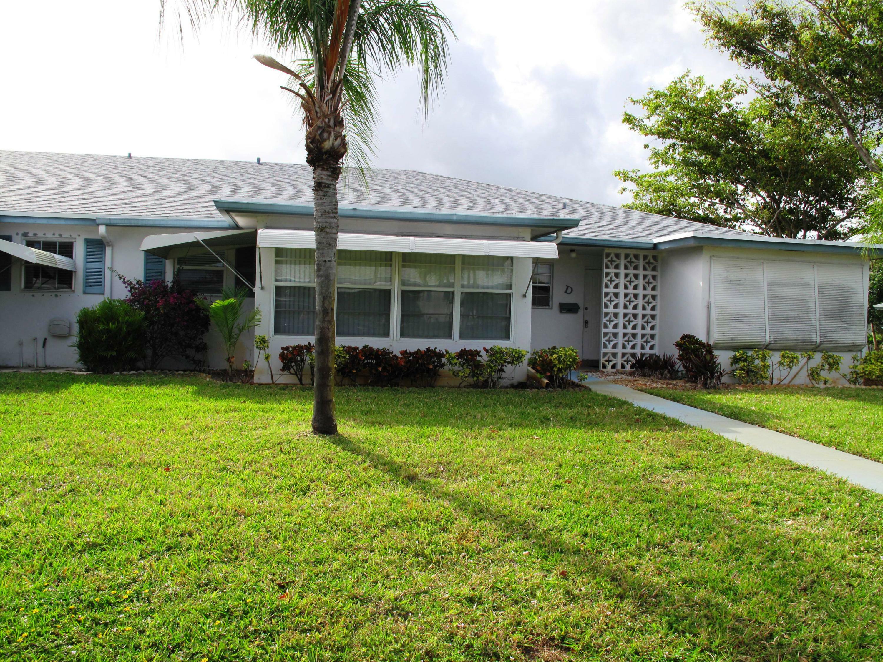 Property Photo:  1172 S Drive Circle C  FL 33445 