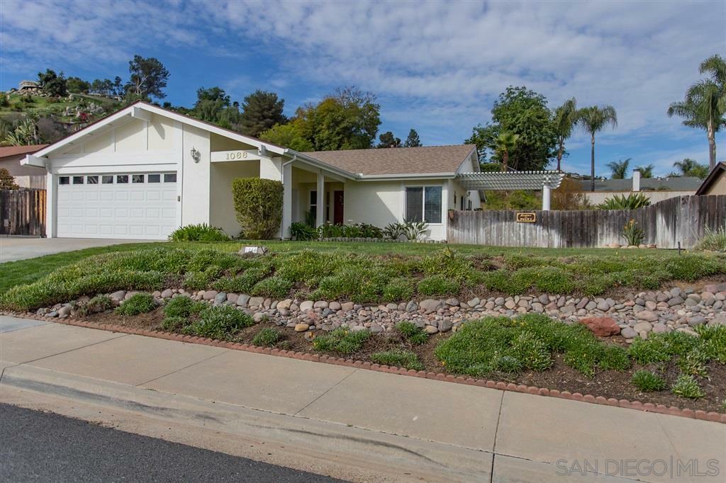 Property Photo:  1066 Terrace Crest  CA 92019 